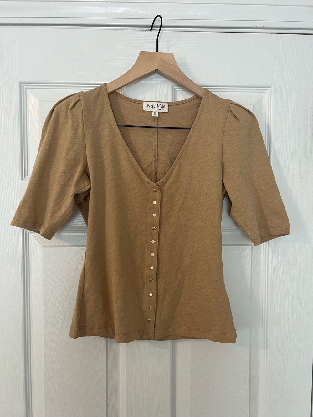 NWOT Nation Los Angeles 100% Pima Cotton Women's Camel Button-Front V-Neck Top